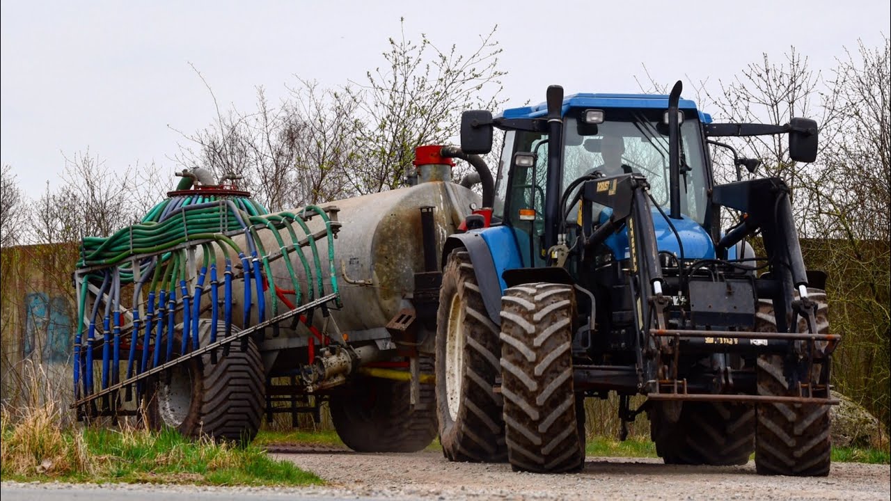 New Holland TS 110 & Garant 6m3 Schleppschlauch Fass am Gärsubstrat ausbringen