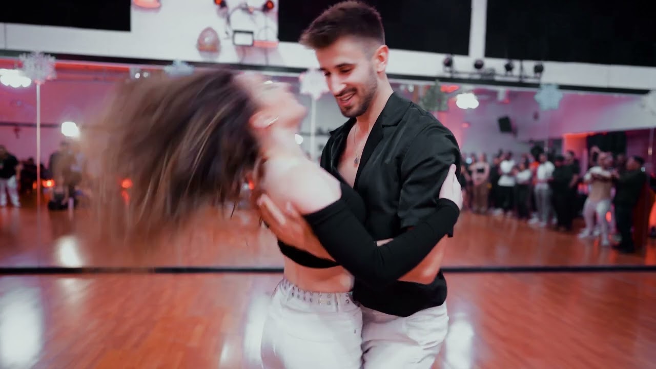 Aitor & Kiana🎙️Romeo Santos - Bebo | USA 🇺🇸