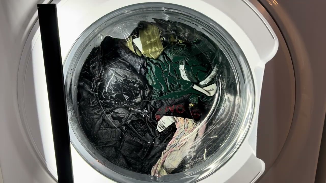 Hotpoint NSWR743 - White 40