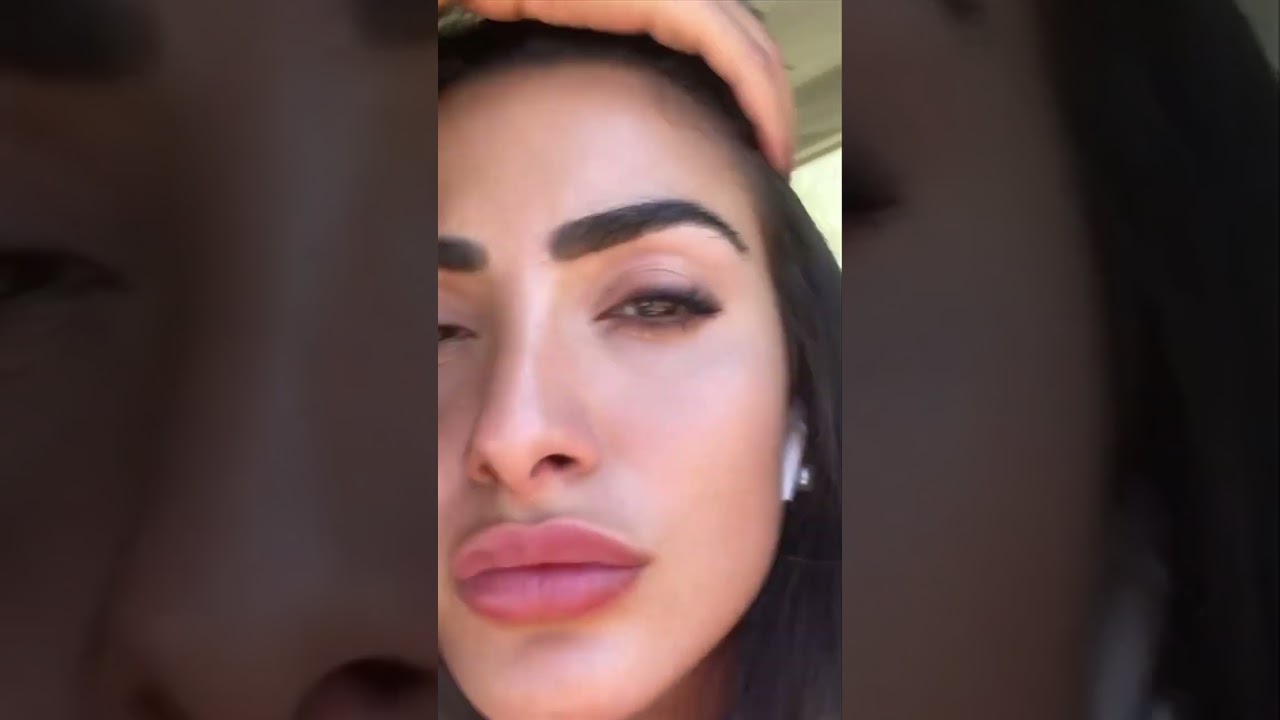 Model Hot Lips 