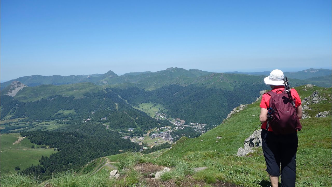 Plomb du Cantal par le GR400 en 4K