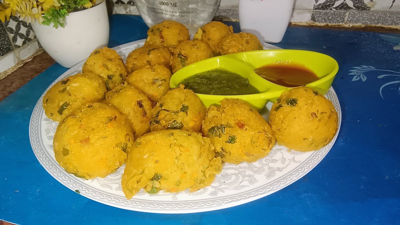 HOLI SPECIAL - होलिका दहन के दिन बनाएं पोहे का ये स्पेशल पकोड़ा । #mmsalamagic 