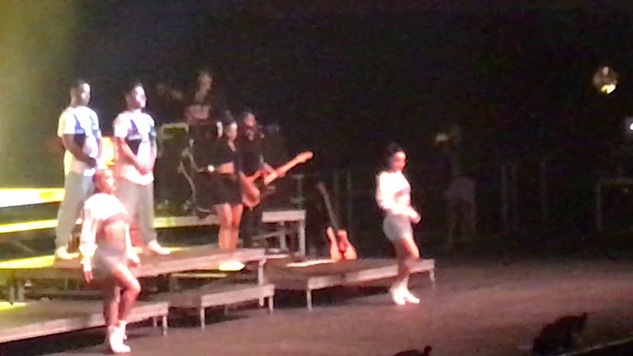 Booty - Becky G (C. Tangana, Alizzz) Live in Concert