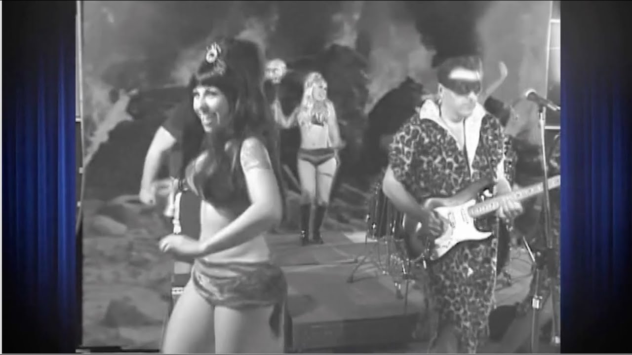 Ghoul A Go Go – S1E08 -The Neanderthals- Pontani Sisters