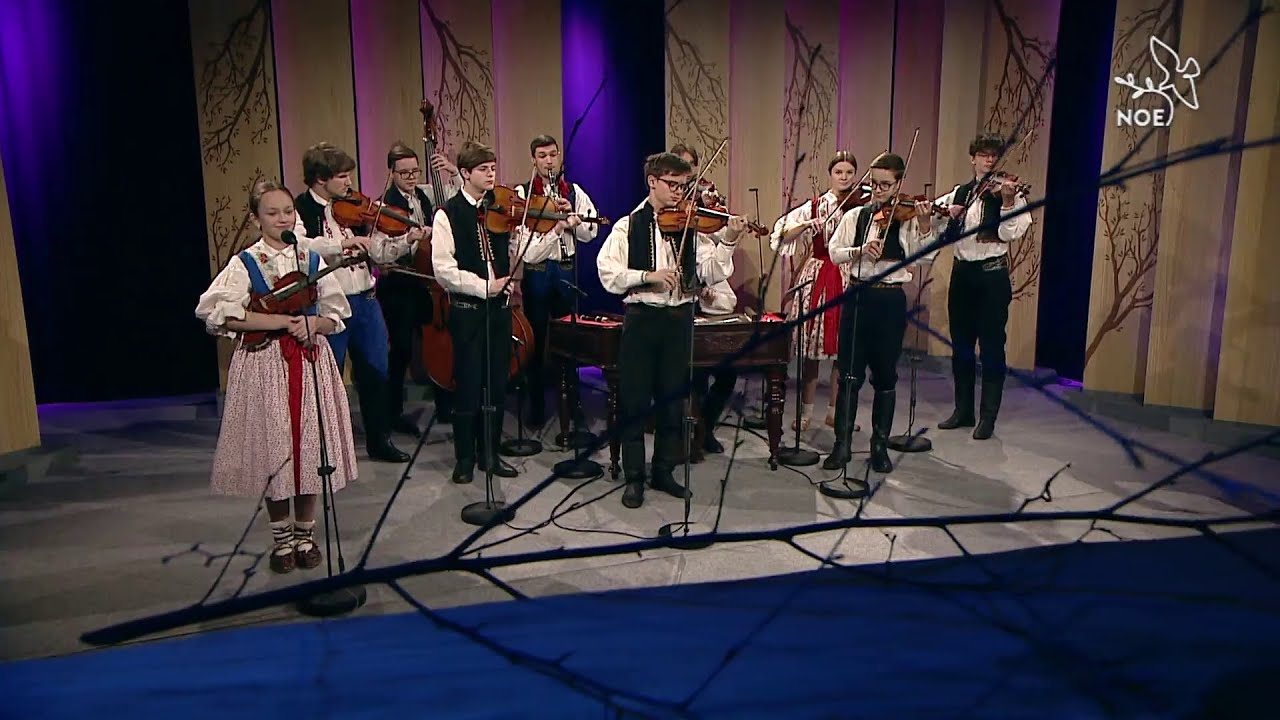 Ruce ke kráse - Kornelie Němečková a cimbálová muzika Husličky - Uherské Hradiště