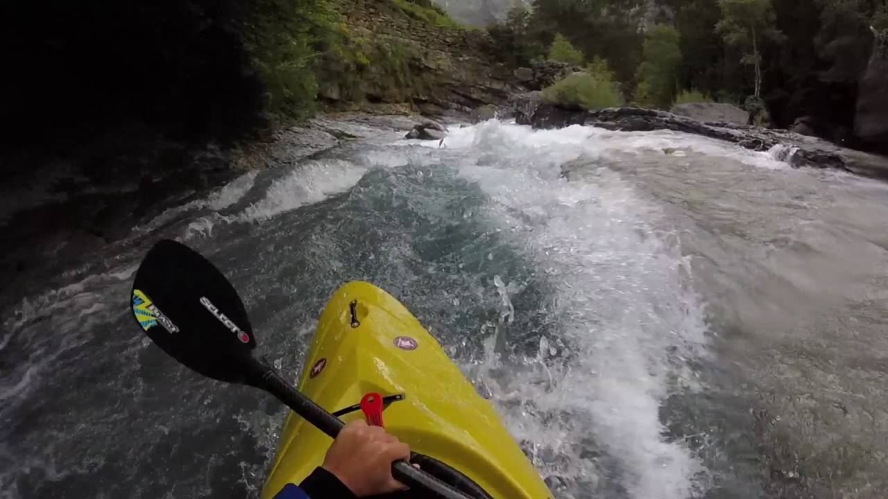 Rio Ara, pyrenees.