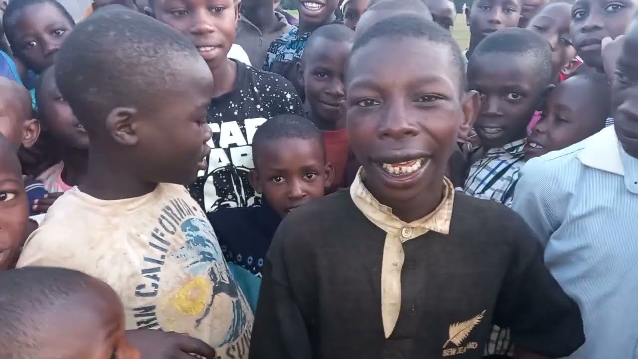 BUSYETE AFITE UWANA YABYAYE //TWAHUYE N'UMWANA BUSYETE YABYAYE// ABANDI NGO NIMURUMUNAWE