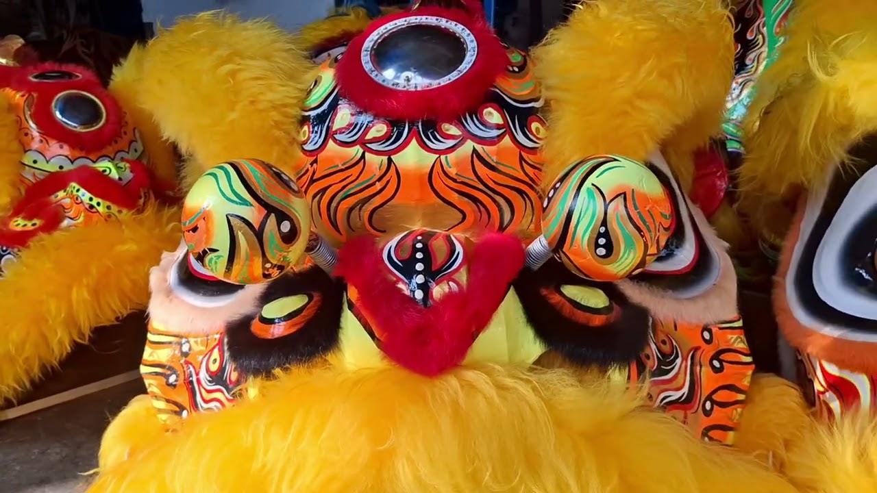 Pengrajin Barongsai di Semarang Kebanjiran Orderan