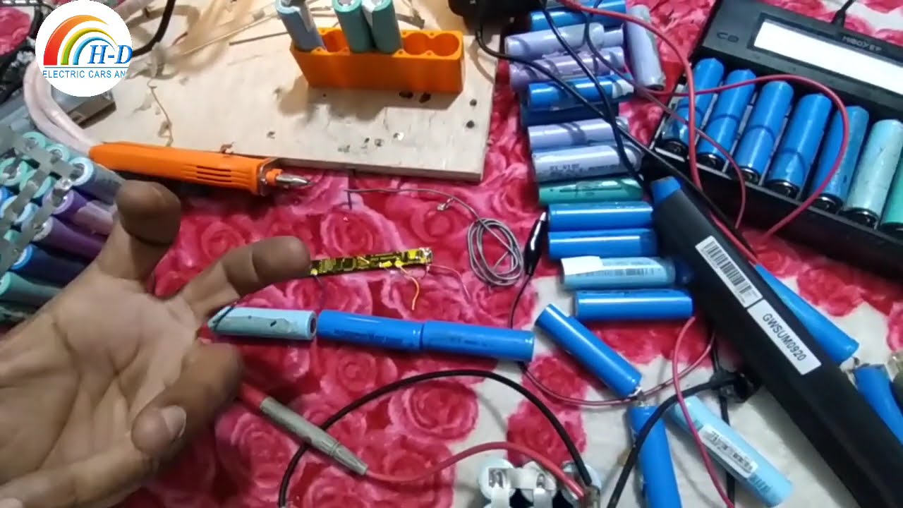 طريقة صناعة بطاريه ليثيوم وكيف ربط اسلاك الشحن واسهل قطعه يمكنك الشحن بها