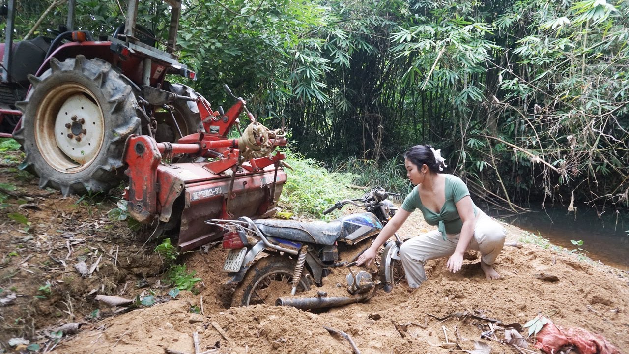 Rescue Honda Win 100 motorbike abandoned under the sand - Machine recovery and testing