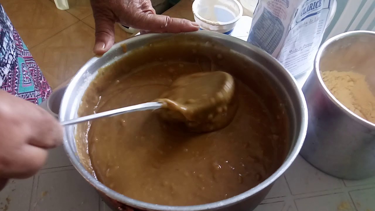 Fazendo broa de rapadura