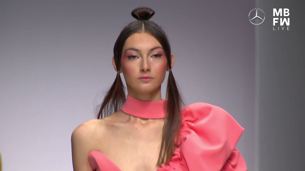 LANA MUELLER live @ MBFW.berlin