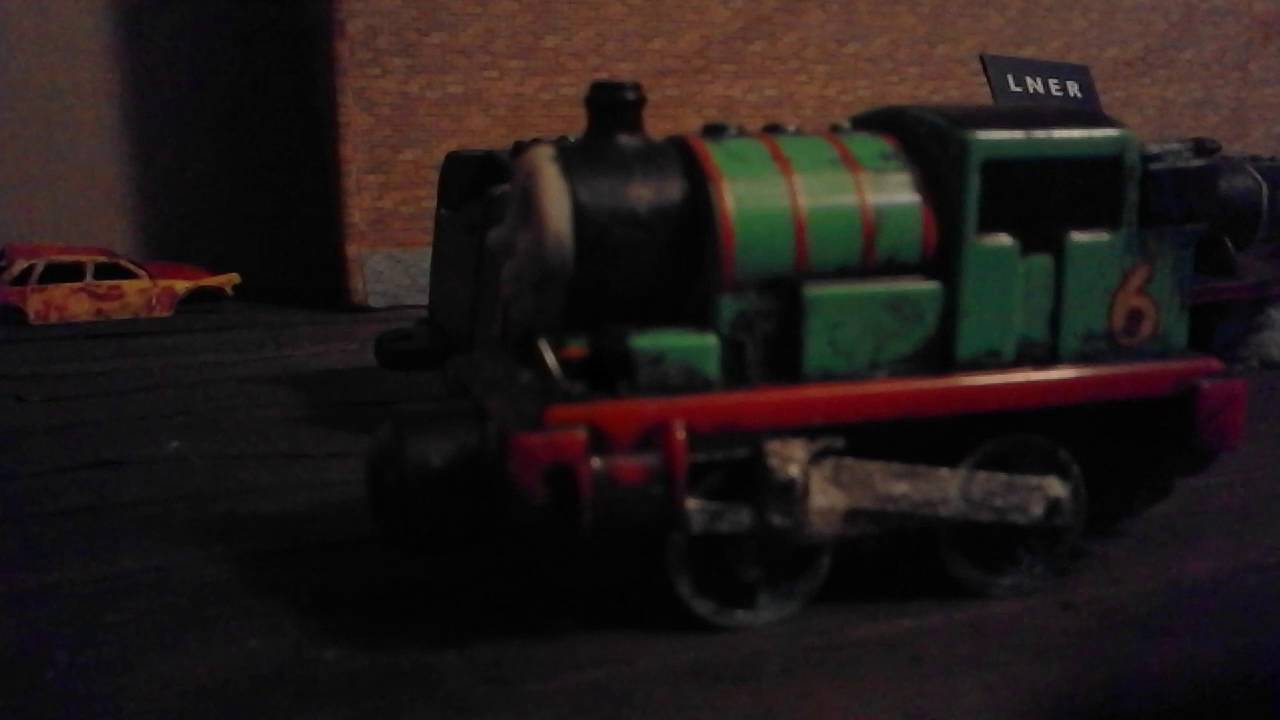 Custom models 1 : Take n play Percy with added connecting rods.