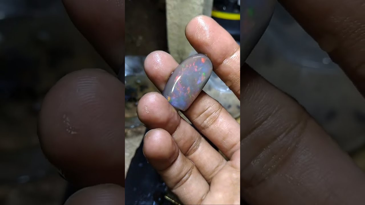 Sorotan 21.32 - 26.32 dari OPAL STONE KALIMAYA BANTEN  sedang live sekarang!