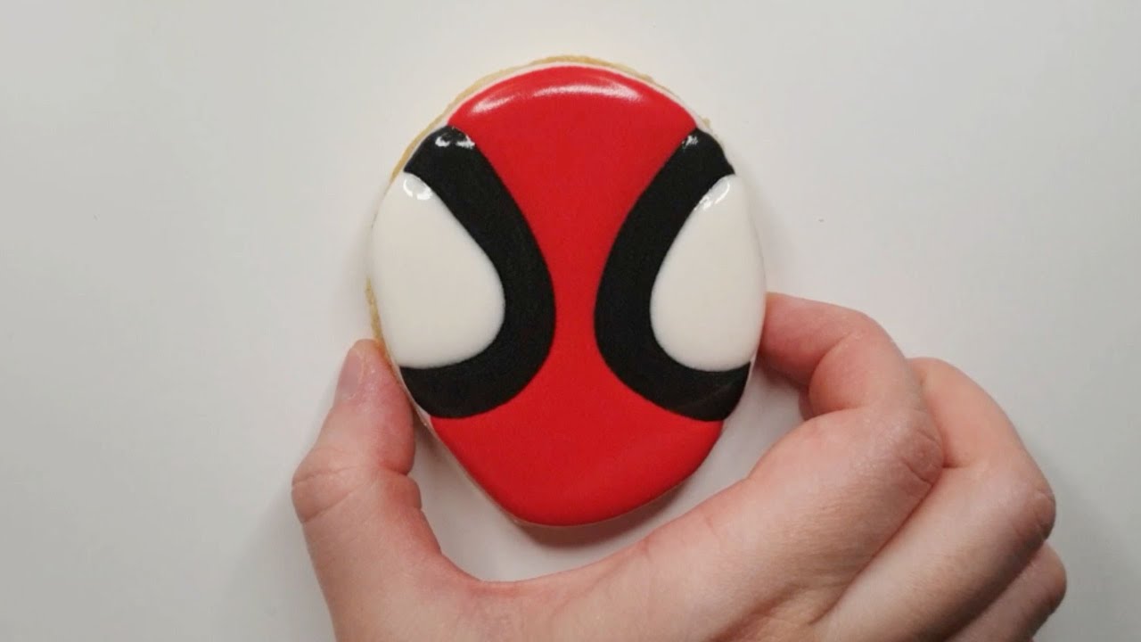 How to make SPIDERMAN COOKIES with royal icing | tutorial