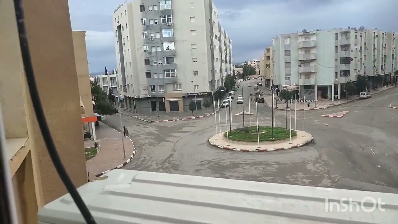 احوال الطقس متقلبة امطار ورياح تصل الى100 كلم في ساعة وزاد كملت مع غبار الله يجيب الخير🌧️🌪️🤲