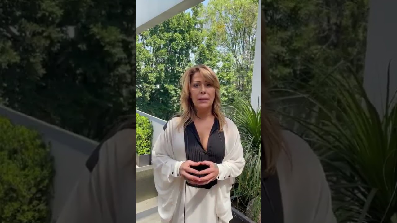 Alejandra Guzm&aacute;n destrozada responde a las declaraciones de Frida Sof&iacute;a, sobre supuesto abuso sexual