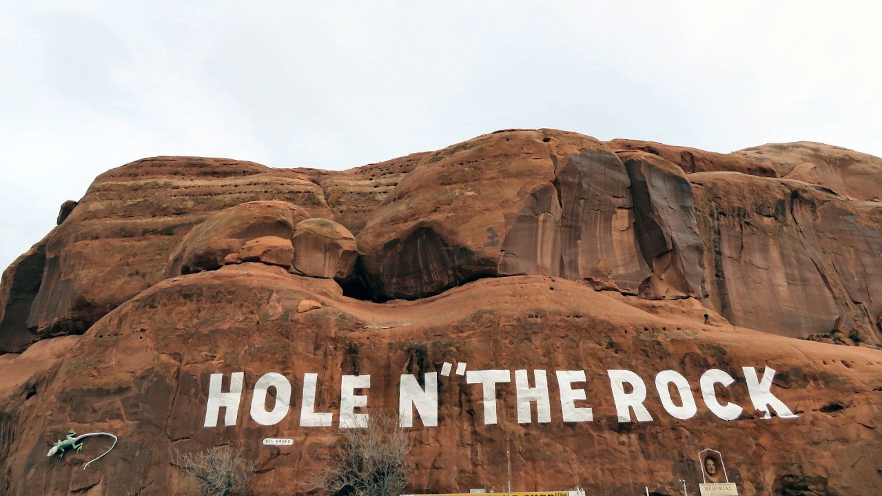 Utah Scenic Relaxation: Church Rock, Wilson Arch & Hole N' The Rock Roadside Gems with Ambient Music