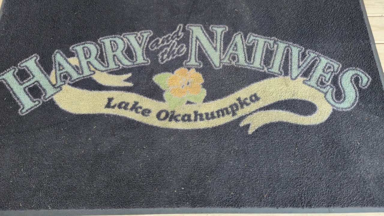 Вкусная еда и островная атмосфера в Harry & the Natives | The Villages