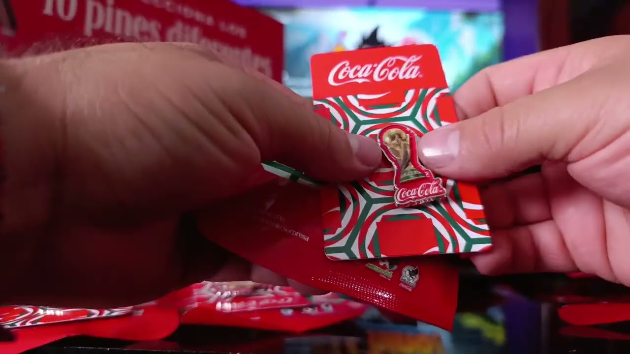 Unboxing colección completa pines coca-cola FIFA 2026 🔥#cocacola #fifa #mundial #futbol #viral 