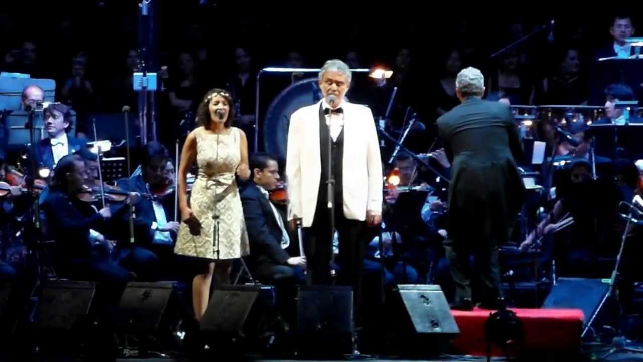 Andrea Bocelli y Gabi Moreno.