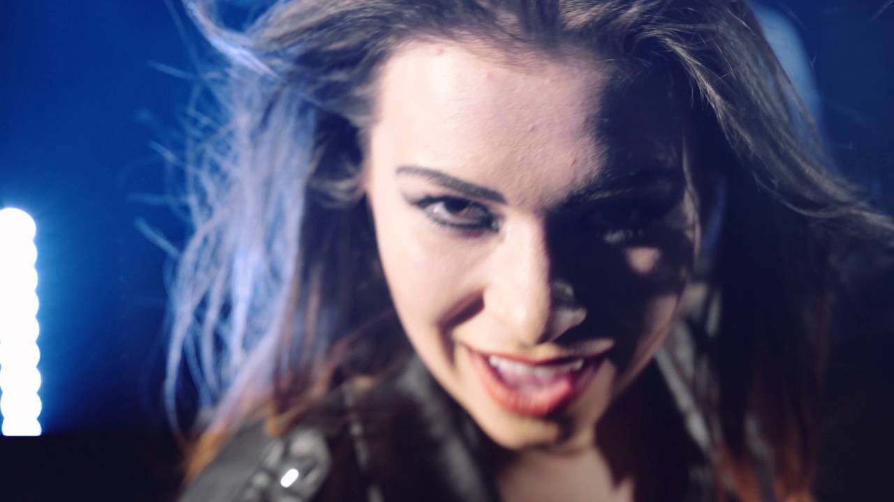 2FUN - ZAKOCHAJ SIE WE MNIE (OFFICIAL VIDEO)