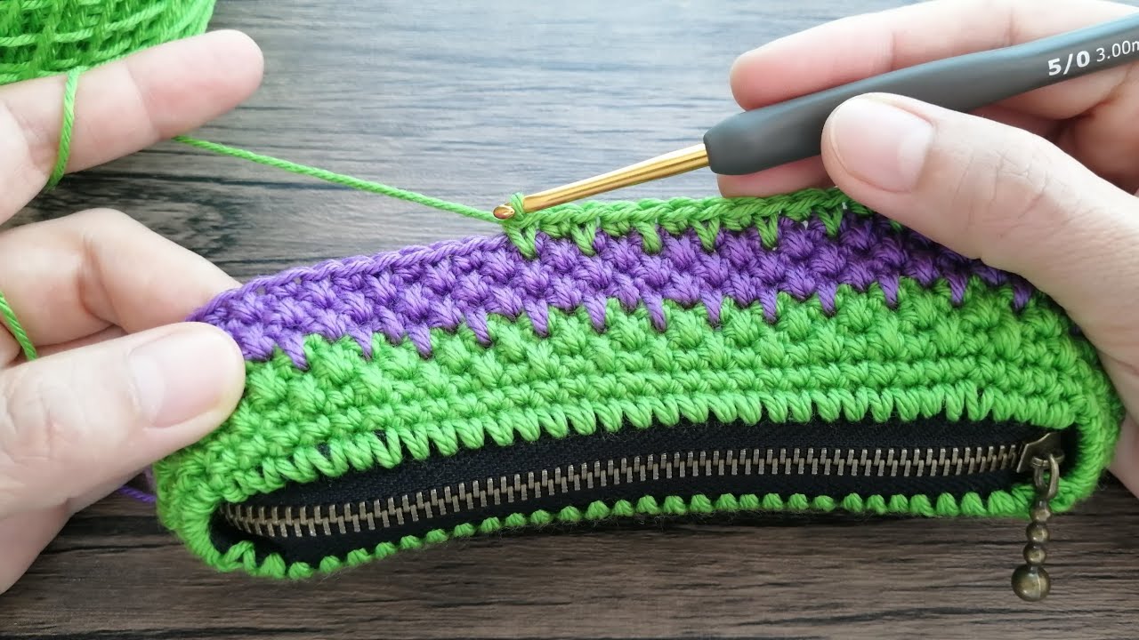 Super Easy Crochet Purse Bag With Zipper - Step by Step