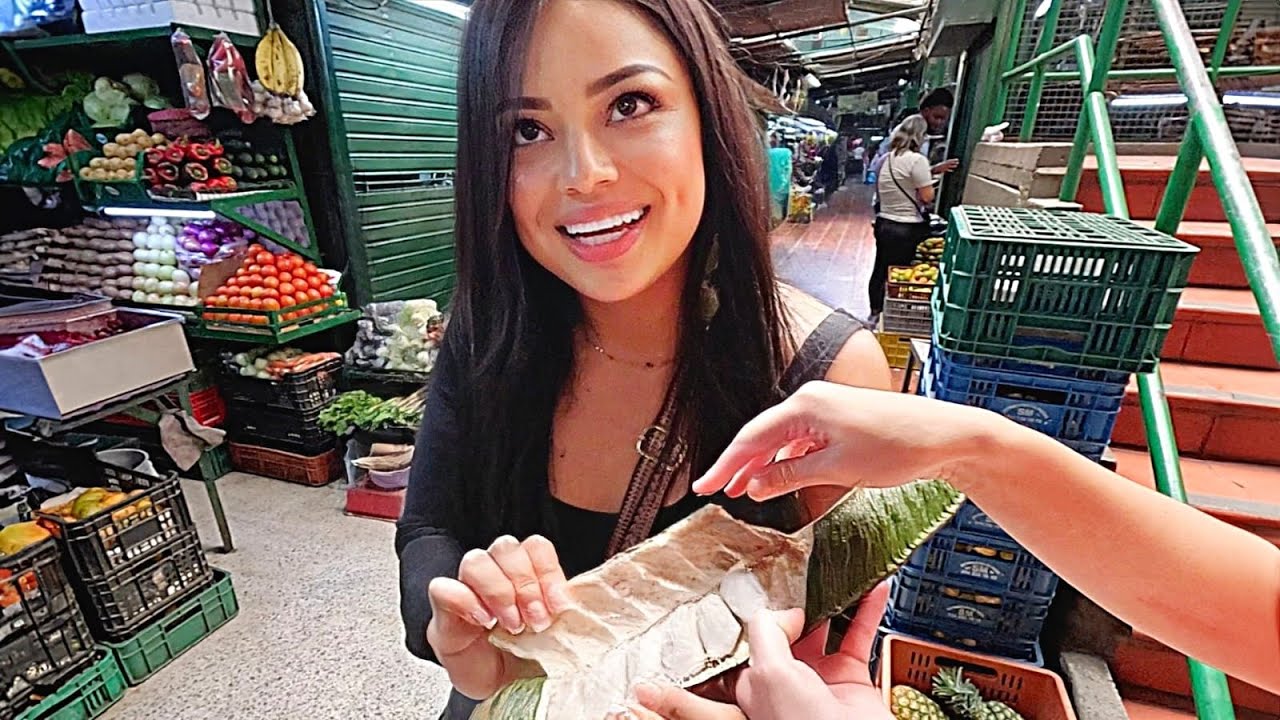 Eating the WEIRDEST Fruits in Medellin, Colombia 🇨🇴