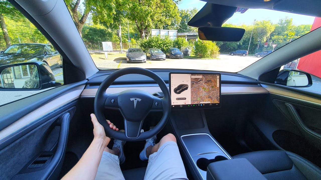 Тест-драйв новой Tesla Model Y Performance 2022 от лица