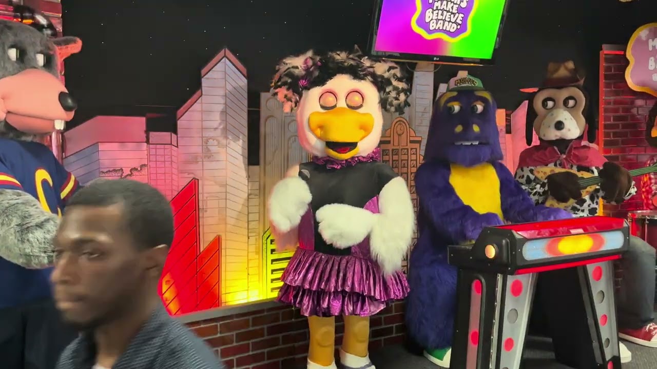 Chuck E. Cheese Hicksville - Every Boy Every Girl 2017 *GRAND REOPENING*