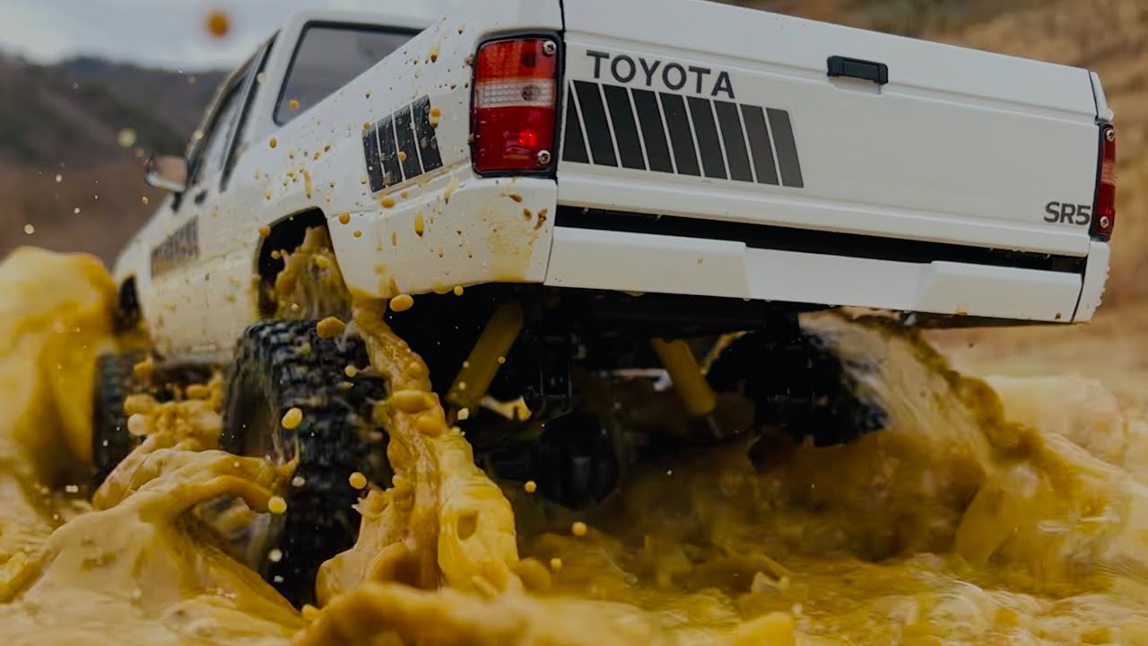 Brand new RC4WD 1/10 ScaleTrail Finder2 Toyota Xtra Cab Off-road, Valley Adventure and Unboxing.