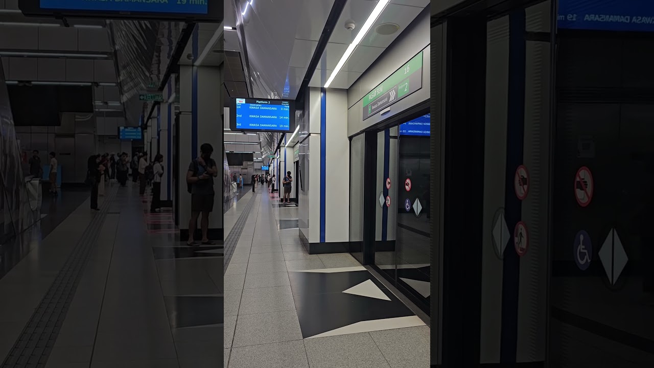 [Rapid KL] Поезд до Кваса-Дамансары прибывает на станцию ​​KG16 Pasar Seni, линия метро Kajang (1...