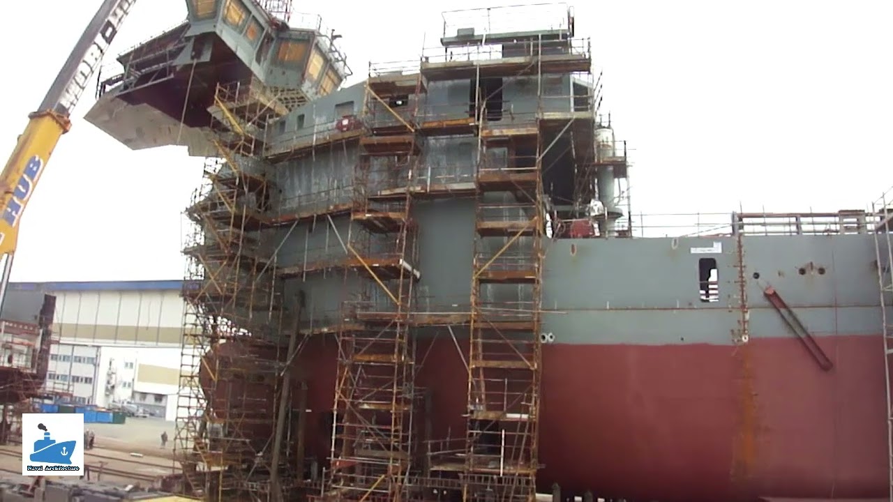 Superstruture erection - Naval Architecture