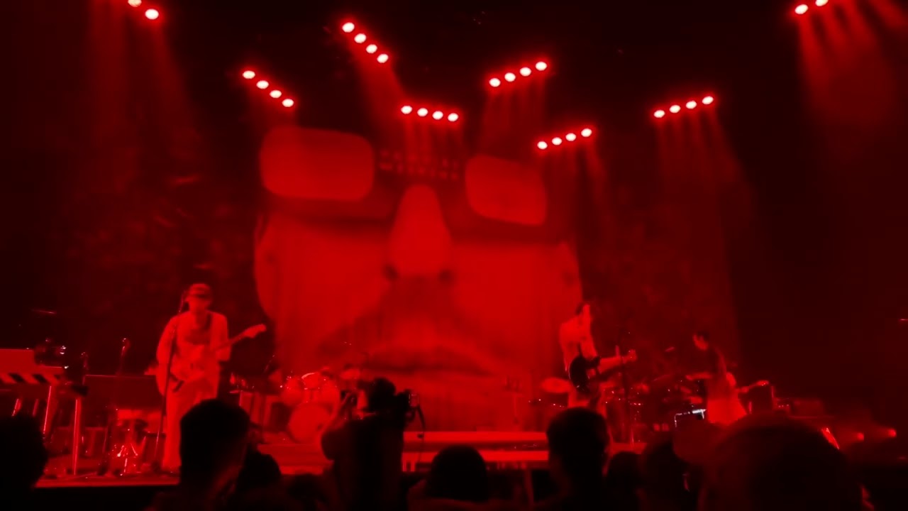 Giving Up The Gun - Vampire Weekend (LIVE in Toronto September 24 2024)