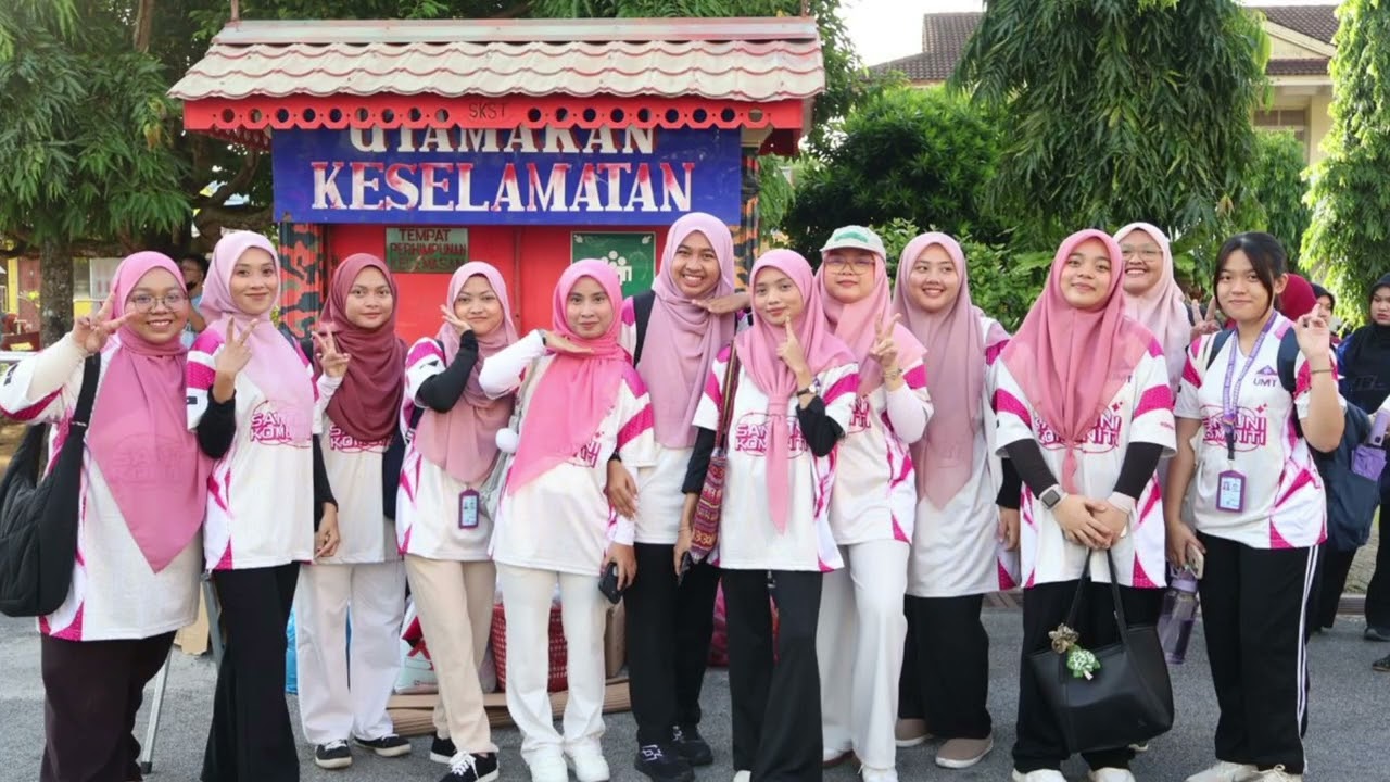 LAPORAN PROGRAM SANTUNI KOMUNITI CCM 3011 IRBAD AL QARNI S74909 SEBAGAI PENGARAH PROGRAM