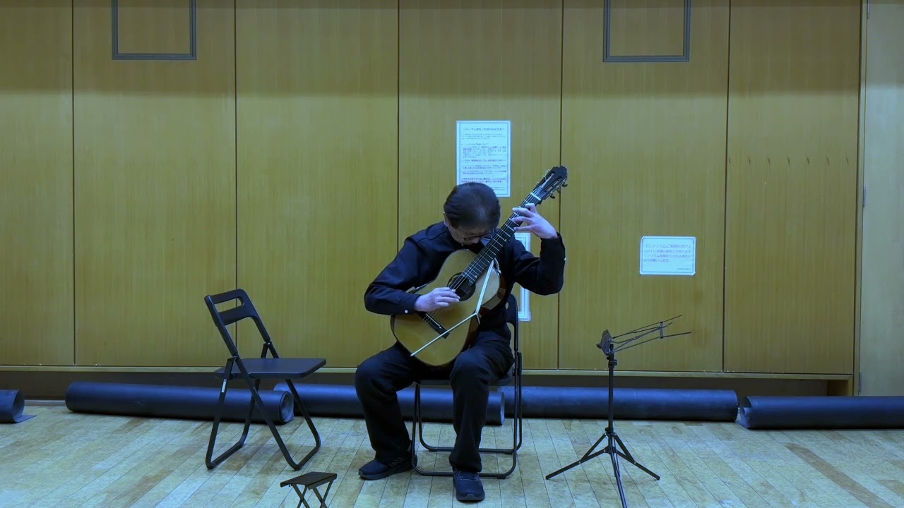 バッハ　プレリュード、メヌエットⅠ・Ⅱ、ジーグ（BWV1008）