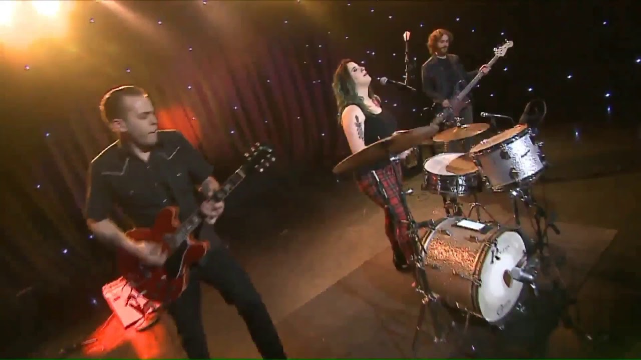 Lindsay Beaver- YGNR (live)