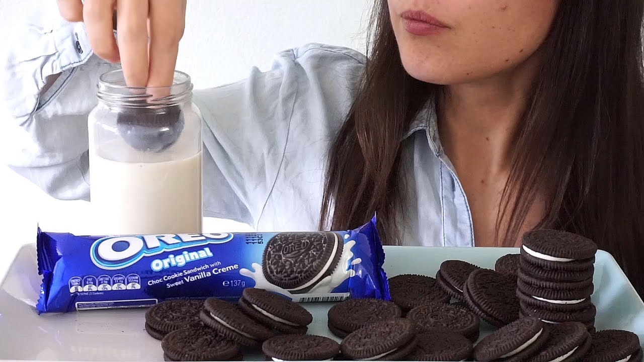 ASMR Eating Sounds: Oreos & Soy Milk (No Talking)