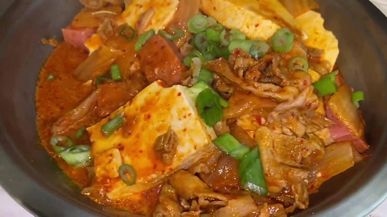 How to Make Stir-Fried Tofu Kimchi
