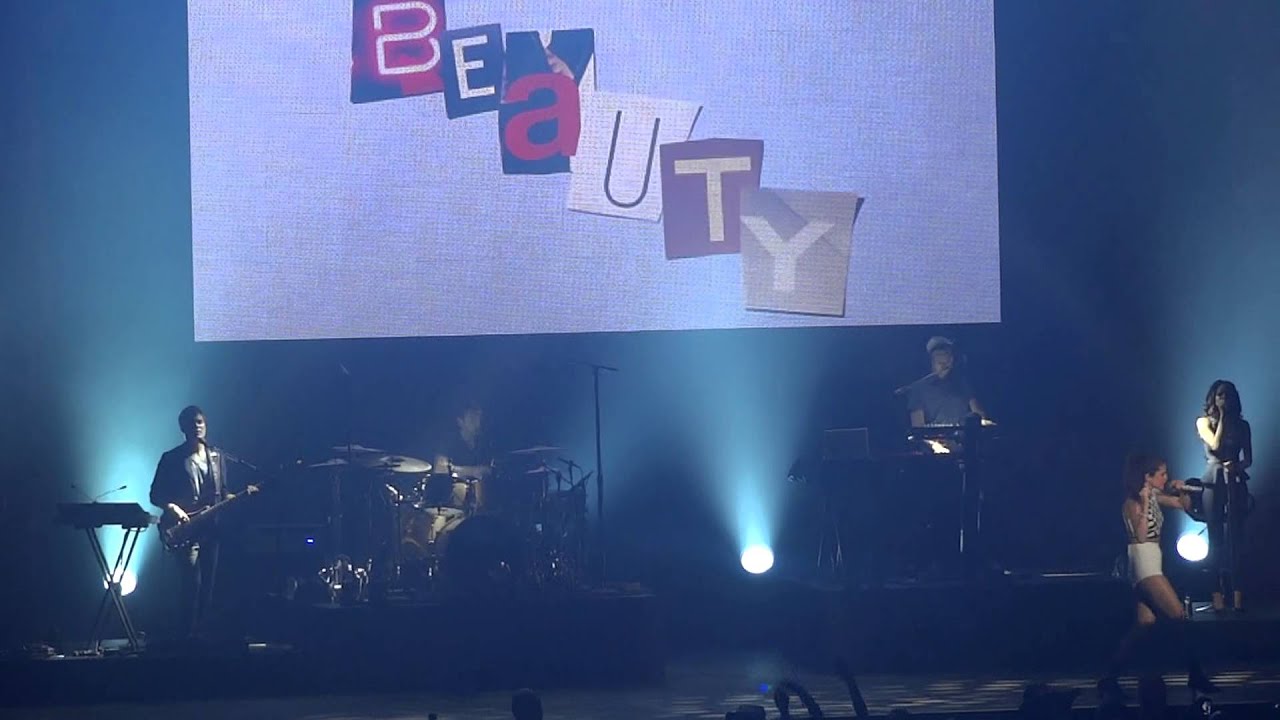 Selena Gomez - Who Says / Stars Dance Tour 2013, Belgium