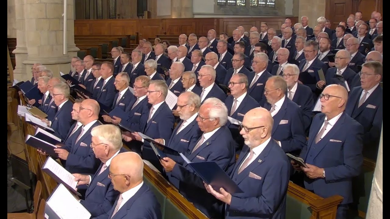 Mannenkoren Ichthus en De Gouwestem zingen van 80 jaar vrede in de Sint-Janskerk te Gouda