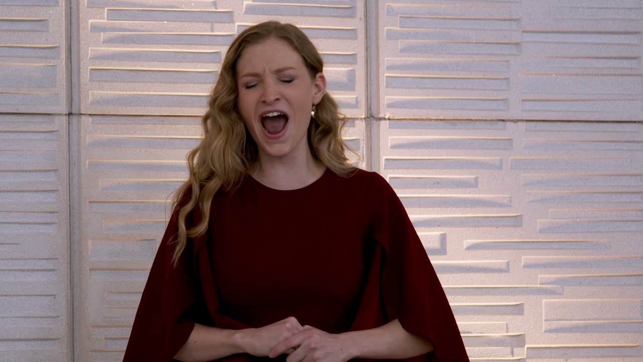 Vorrei spiegarvi, oh Dio! Sarah Dufresne, Soprano