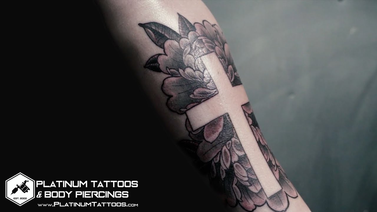 HOW TO TATTOO RELIGIOUS CROSS BLACK AND GREY | TIME LAPSE | Platinum Tattoos