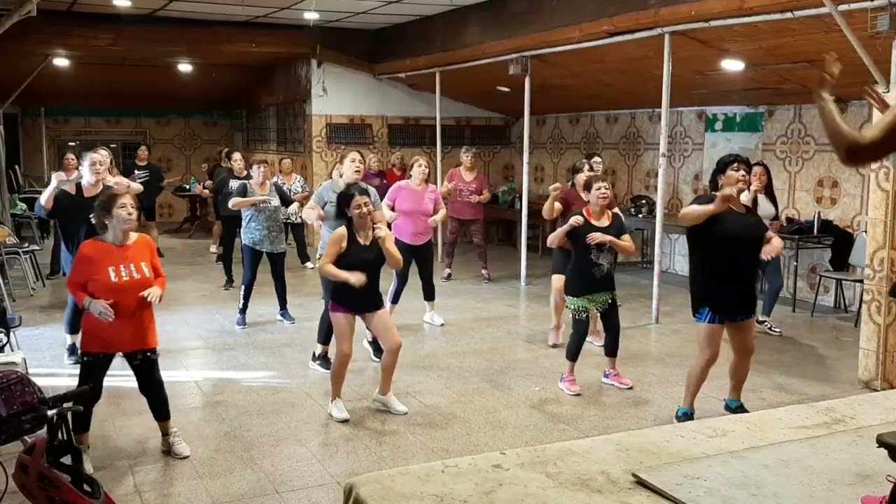 Baile entretenido 8 Viernes 13 de Marzo 2026 profesora Angela Sierra club los 120 lo Espejo