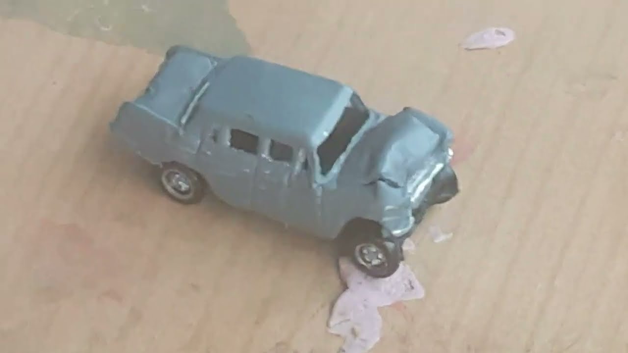 Unboxing OO gauge Railway layout Oxford diecast car goes horribly wrong!