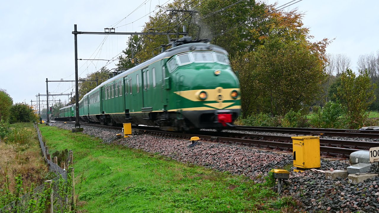 Foundation Hondekop 766 & NSM 386 through Groenekan/The Netherlands on 2021 30-10 (4K)
