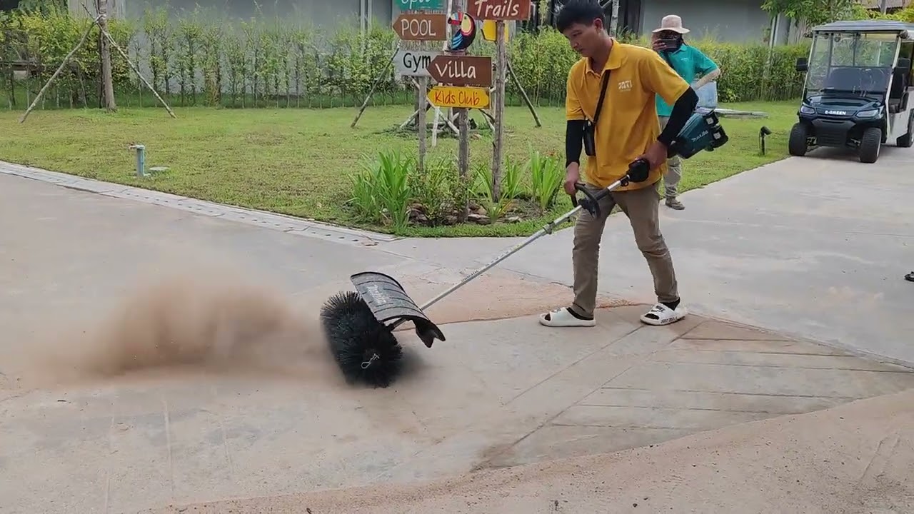 Turns Your Makita into a Beast! BR400MP Power Brush Demo