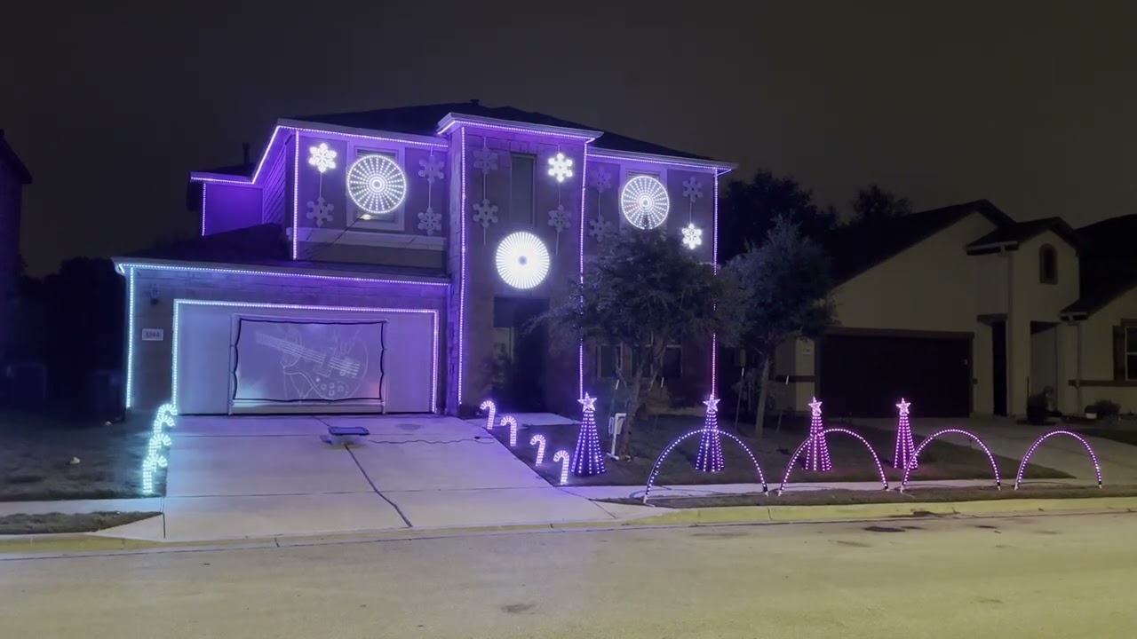O Come All Ye Faithful / O Holy Night by TSO Christmas Display | Huggins Holidays 2023