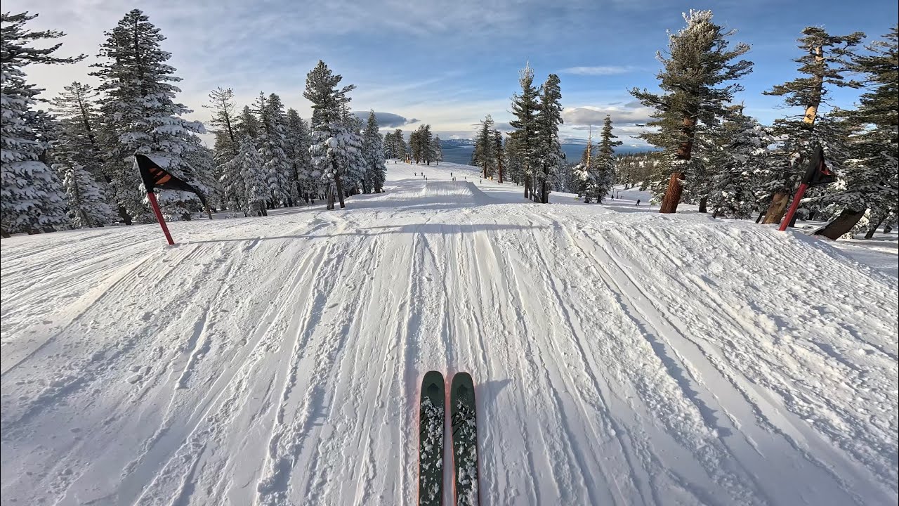 Heavenly ski resort  🏔️🎿 (small snowpark tricks)