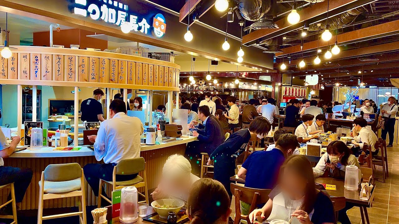 人！人！人！の大行列！最先端のビルにある他店からもオススメされるうどん店｜Amazing Japanese restaurant｜福岡 グルメ うどん 二〇加屋長介